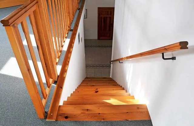 Najpierw schody czy podłoga - uniknij kosztownych błędów w remoncie